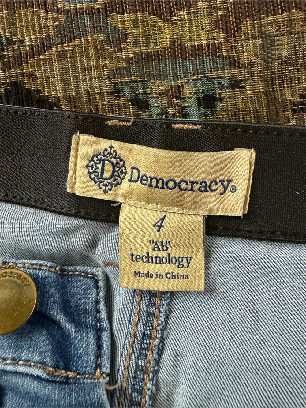 Democracy High Rise Stretch Flare Jeans Size 4 Medium Wash Patch Pocket - Picture 6 of 10